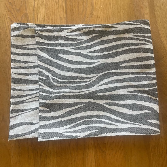 DVF @ Target Zebra Print Table Runner - Picture 4 of 5